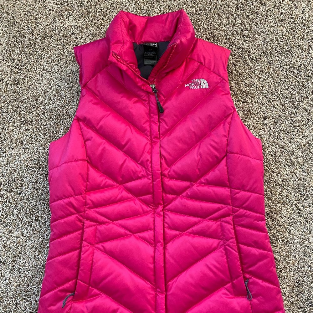 Woman's Small Hot Pink North Face 550 Vest